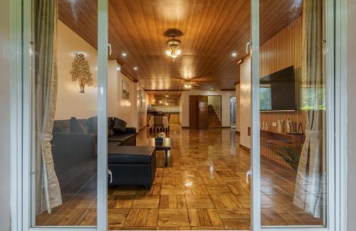 Baguio Apartment | Luxury Residence #1 Camp John Hay nr Eco Trails