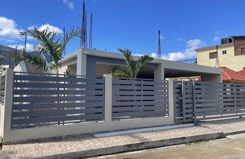 Jarabacoa House | Luxury residential home with free parking on site