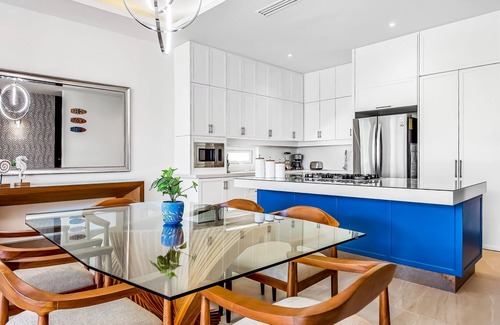 La Puntilla Apartment | Luxury resort apartment with full kitchen, jetted tub, pools, & tennis