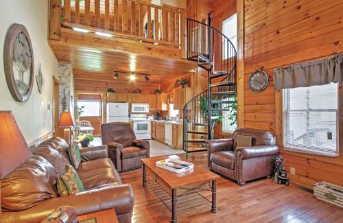 Pigeon Forge House | Luxury Resort Cabin, 5 min to Dollywood, Smoky Mountain Charm!