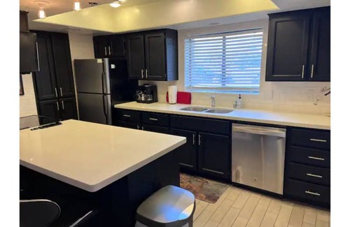 Security Acres Condo | LUXURY RESORT CONDO-WALKABILITY TO ALL OF OLD TOWN