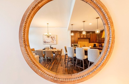 Empire Pass Condo | Luxury Resort Living, Private Hot tub with 2 Master BD