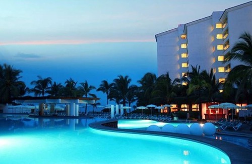 Puerto Juarez Resort | Luxury Resort w/Beach Access
