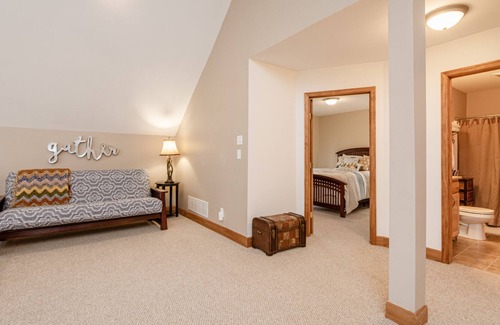 Rowland House | Luxury Retreat near lake, beach, skiing, game room