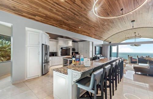 Playa Hermosa Villa | Luxury Retreat Oceanview w Fitness Studio