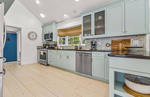 Centerville House | Luxury Retreat w/Heated Saltwater Pool