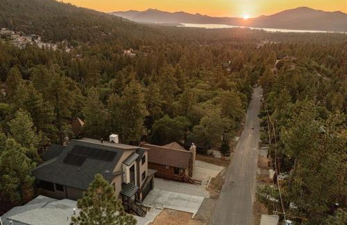 Upper Moonridge House | Luxury Ridgecrest Resort 4BR