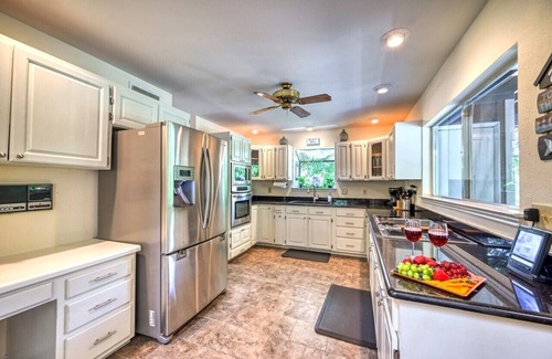 New Braunfels House | Luxury Riverfront Oasis With Boat Dock-grill-firepit!