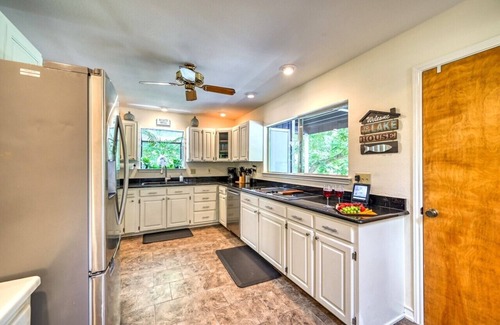 New Braunfels House | Luxury Riverfront Oasis With Boat Dock-grill-firepit!