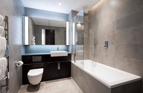 Vauxhall Apartment | Luxury Riverfront Retreat in London