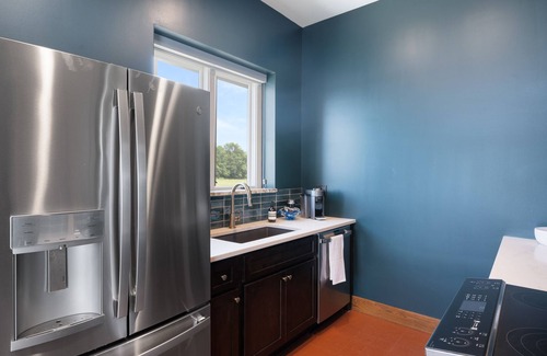 Louisville House | Luxury Riverside Stay - Historic Gaffney House Upper Level