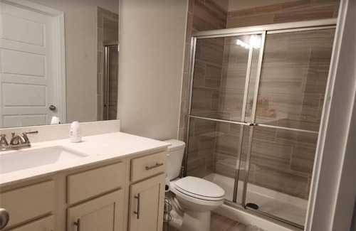 Auburn House | Luxury Room