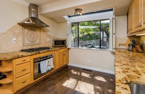 South San Mateo House | Luxury San Francisco Bay Area View House