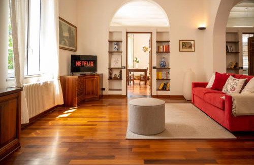 Savona Apartment | [Luxury Savona Cruises at 1 Min] WiFi · Free Park