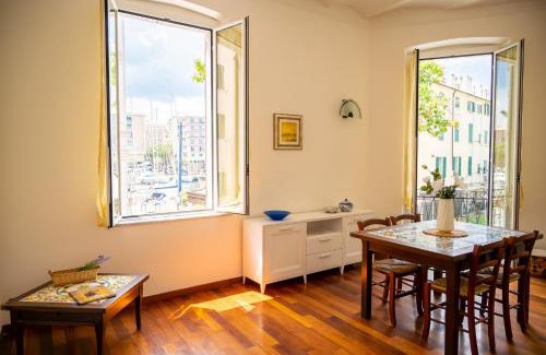 Savona Apartment | [Luxury Savona Cruises at 1 Min] WiFi · Free Park