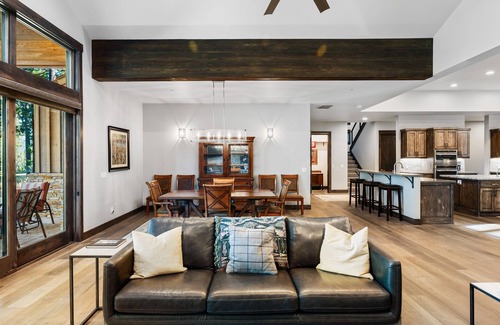 Ponderosa Palisades House | Luxury Schaffer's Mill - Monthly Rental - Truckee