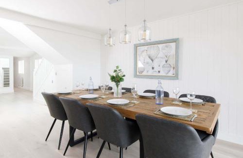 Wittering House | Luxury Seafront Family Home - Indoor Pool