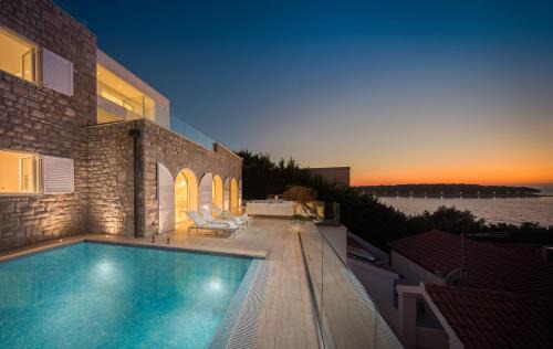 Primosten Villa | Luxury Seafront Villa Primosten Glamour with private pool, sauna and gym at the beach in Primosten