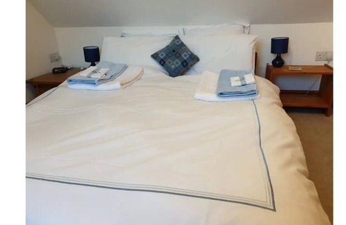 Port-Eynon House | Luxury Seaside Cottage in Gower