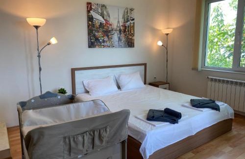 Varna House | Luxury Seaside Villa with Jacuzzi & Garden - Varna