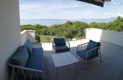 Kostrena Apartment | Luxury Seaview Apartment with private pool