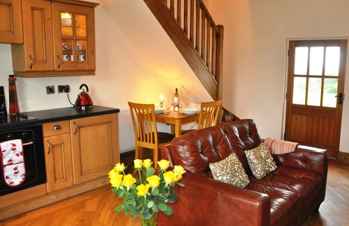Maryport Cottage | Luxury self catering cottage with beautiful sea views and garden and half a mile from the beach.
