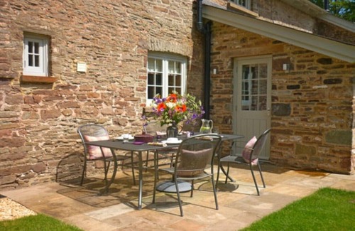 Llanfrynach Cottage | LUXURY SELF-CATERING COTTAGE. THE COTTAGE