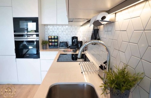 Coombe Hill Apartment | Luxury serviced apartment in heart of Wimbledon