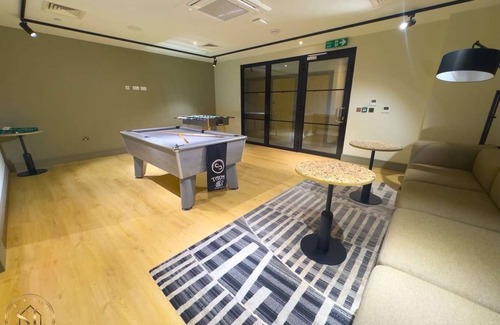 Coombe Hill Apartment | Luxury serviced apartment in heart of Wimbledon
