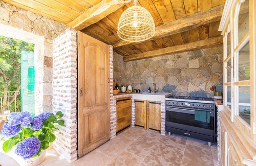 Calcatoggio House | Luxury sheepfold with private pool, air conditioning, and Wi-Fi