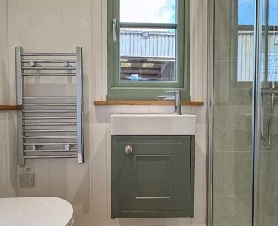 Monknash House | Luxury Shepherds Hut near Glamorgan Coast