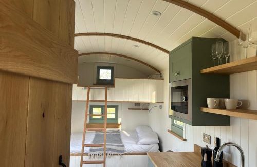 Monknash House | Luxury Shepherds Hut near Glamorgan Coast