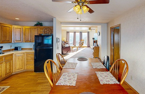 Sandpoint Condo | Luxury Ski-In/Ski-Out Home with Incredible Lake and Mountain Views and Free WiFi