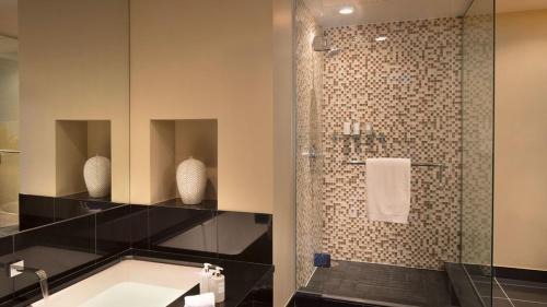 Snowmass Village Apartment | Luxury Ski-Inski-Out 1 Bedroom Residence In The Snowmass Base Village