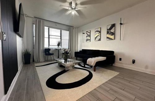 Downtown Jacksonville Apartment | Luxury Skyrise Condo Downtown Jax