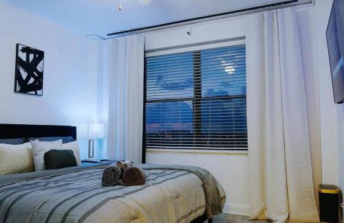Downtown Jacksonville Apartment | Luxury Skyrise Condo Downtown Jax