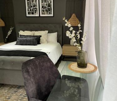 Greater Johannesburg Metropolitan Area Apartment | Luxury Soweto Haven