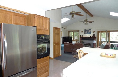 Bridgton Ski Chalet | Luxury, Spacious, 4 BR Chalet, 1 Minute walk to beach, lakefront, pools, skiing