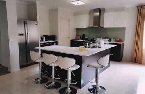 Ringwood House | Luxury Spacious Living In Heart of Ringwood