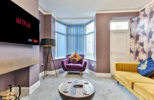Sheffield House | Luxury Spacious Pad with Games Room