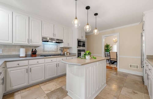 Lawrenceville House | Luxury Spacious Ranch house w/Game Room, Theater, Fenced Backyard, Fire Pit