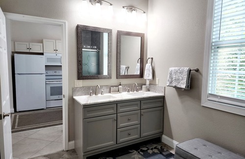 Bliss Estates Cottage | Luxury specious furnished cottage-King size bed