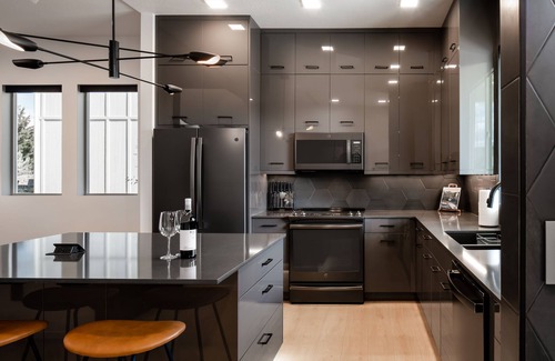 Bozeman Cottage | Luxury Stand Alone Condo, Minutes from Downtown Bozeman, Garage & Outdoor Patio