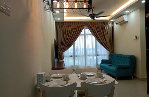 Taman Setia Indah Apartment | LUXURY STAY - 2 ROOMS with CONDO Facility - Mount Austin JB - SPECIAL OFFER