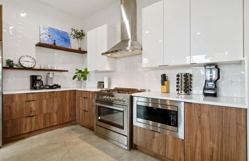 Montopolis House | Luxury Stay Near Downtown & Airport!