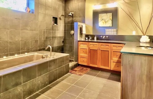 Auburn House | Luxury Stay Sierra Foothills