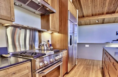 Auburn House | Luxury Stay Sierra Foothills
