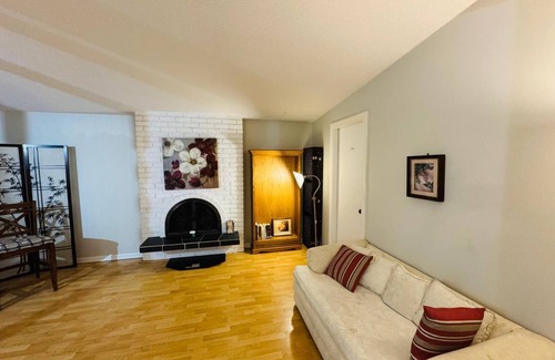 Surrey House | Luxury Stay With Modern Amenities at Surrey Central.