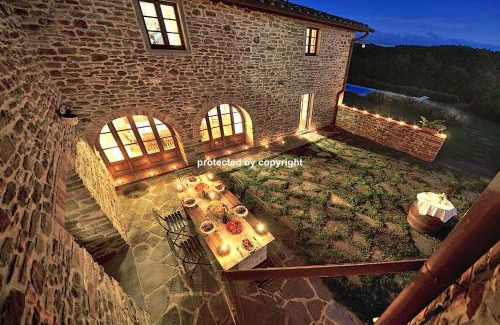 Rapolano Terme Villa | Luxury Stone Villa Salt Water Pool