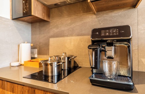 Menlyn Apartment | Luxury Studio Apartment in Menlyn Maine, free parking, 24/7 concierge - 137